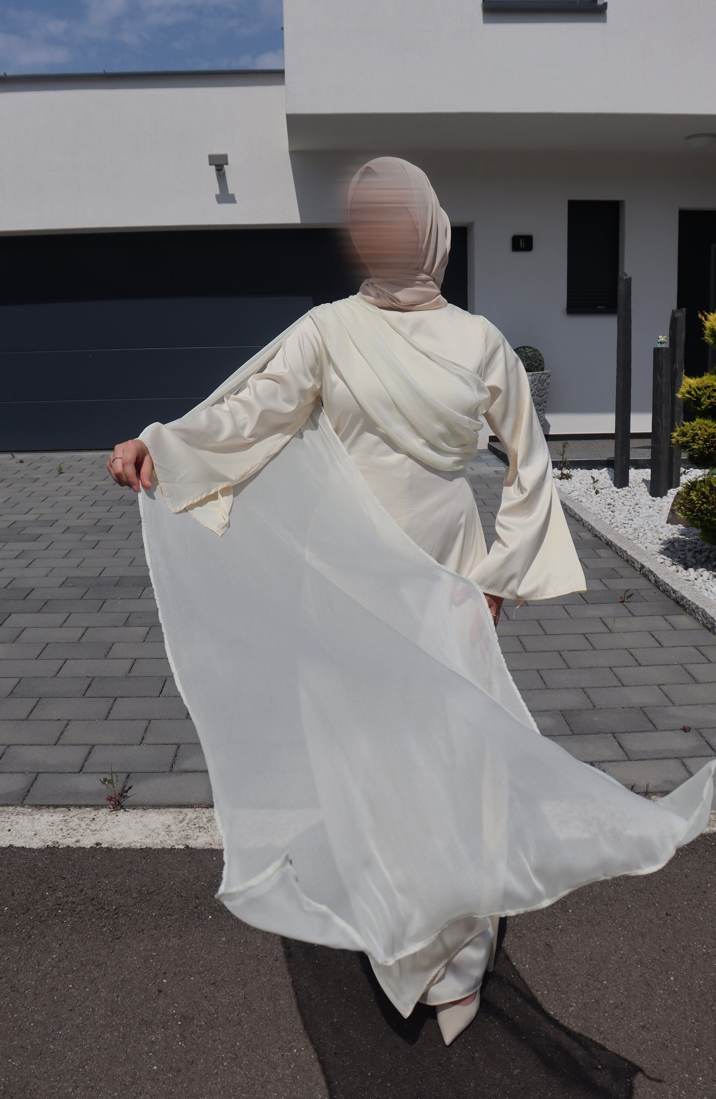 Robe Layali