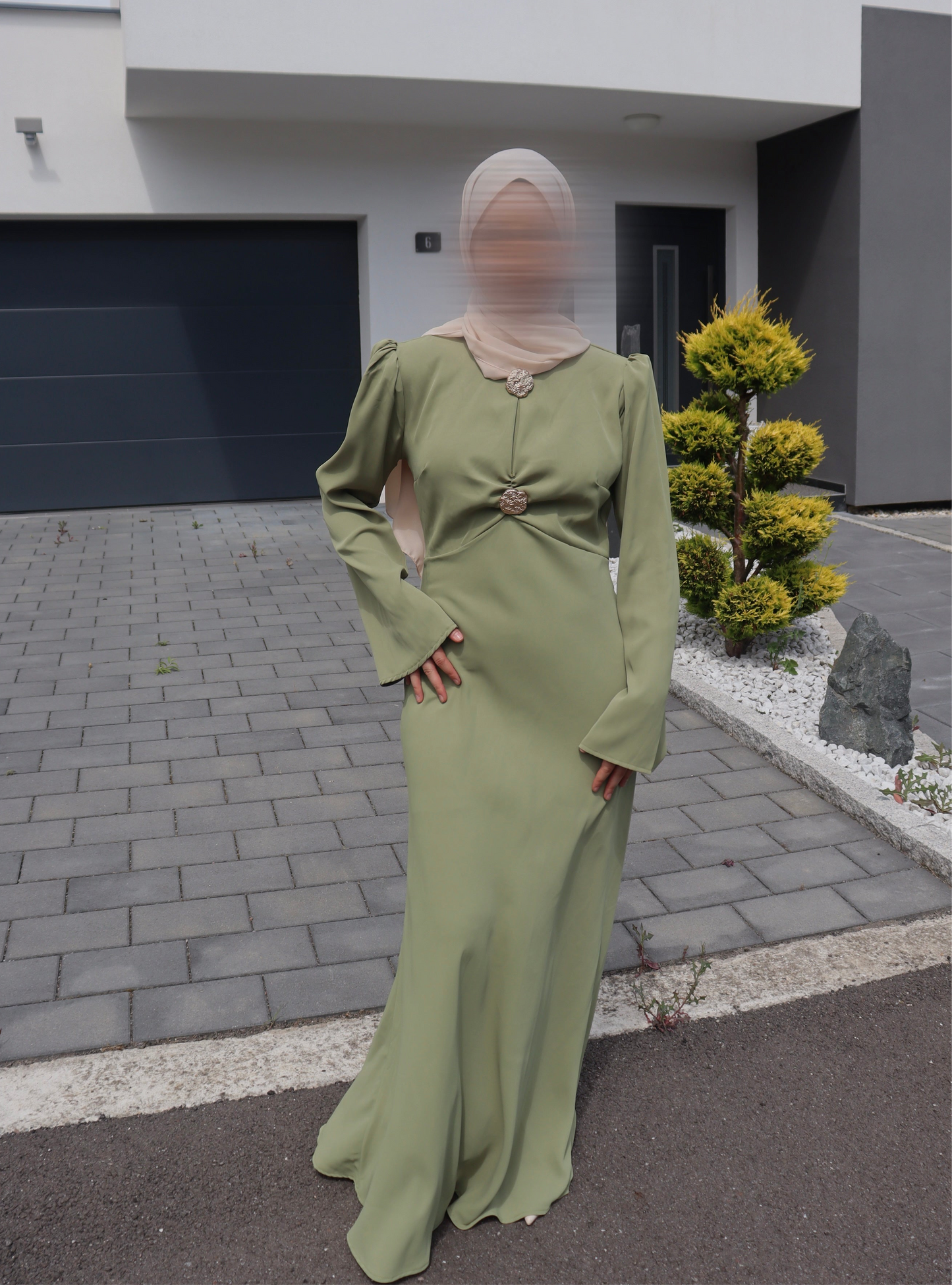 Robe Nisa
